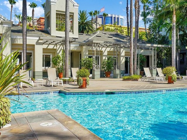 2233 Martin 413, Irvine, CA 92612