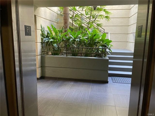 2233 Martin 413, Irvine, CA 92612