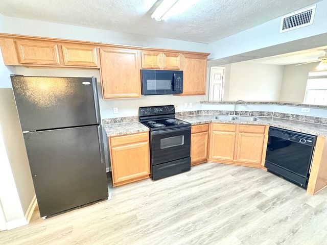 1008 Sitting Bull Xing, Murfreesboro, TN 37128