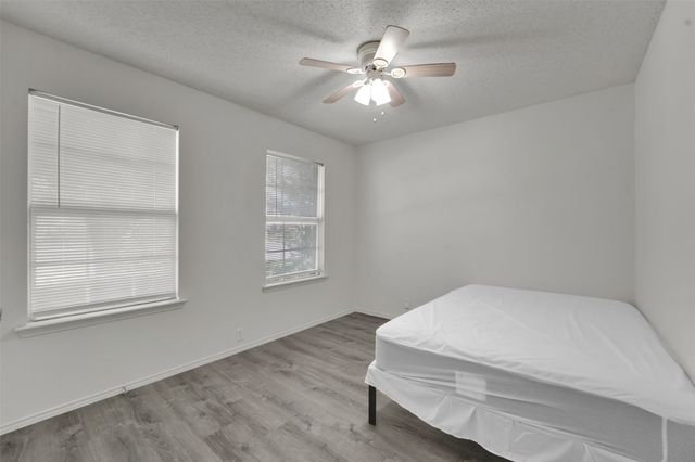1407 Autumncrest Drive 5, Arlington, TX 76002