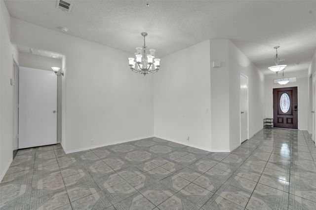 1407 Autumncrest Drive 5, Arlington, TX 76002