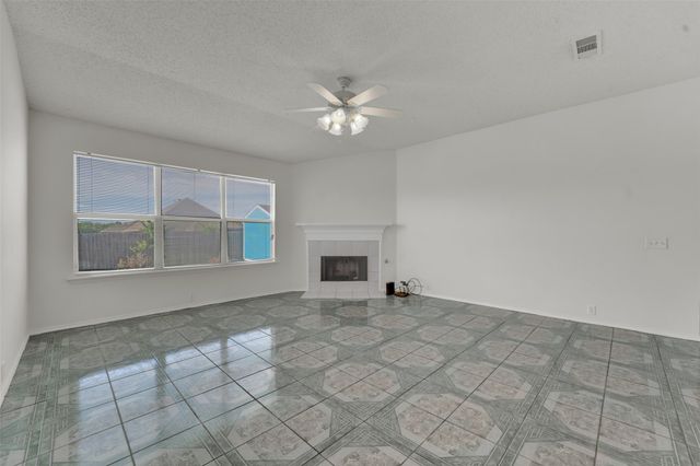 1407 Autumncrest Drive 5, Arlington, TX 76002