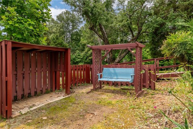 6111 Elko Rd, Sandston, VA 23150