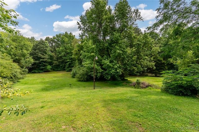 6111 Elko Rd, Sandston, VA 23150