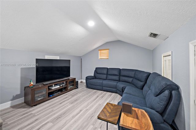 9046 NW 121st Terrace 90, Hialeah Gardens, FL 33018