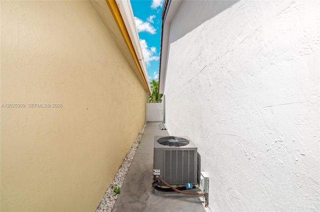 9046 NW 121st Terrace 90, Hialeah Gardens, FL 33018