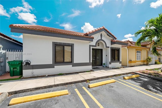 9046 NW 121st Terrace 90, Hialeah Gardens, FL 33018