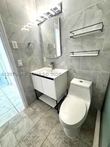 2344 NE 12th St 7, Pompano Beach, FL 33062
