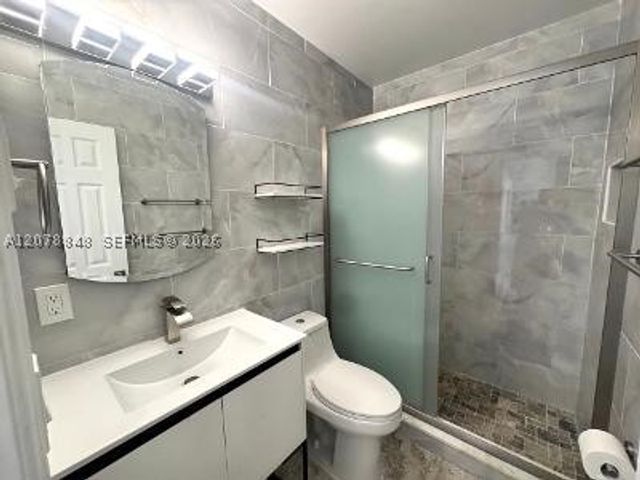 2344 NE 12th St 7, Pompano Beach, FL 33062
