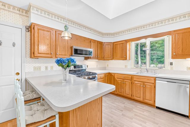 5 Green View Circle, Sandwich, MA 02563