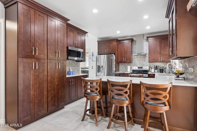 3419 E ROSEMONTE Drive, Phoenix, AZ 85050