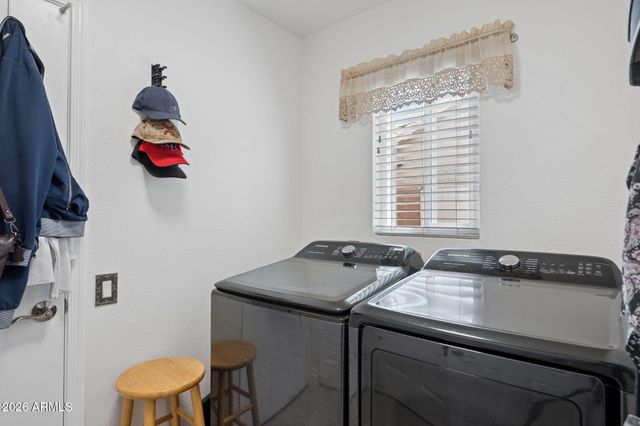 3419 E ROSEMONTE Drive, Phoenix, AZ 85050