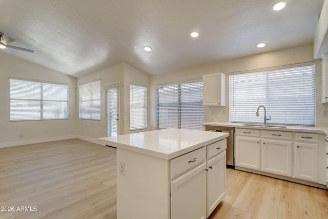 1476 E SIERRA MADRE Avenue, Gilbert, AZ 85296