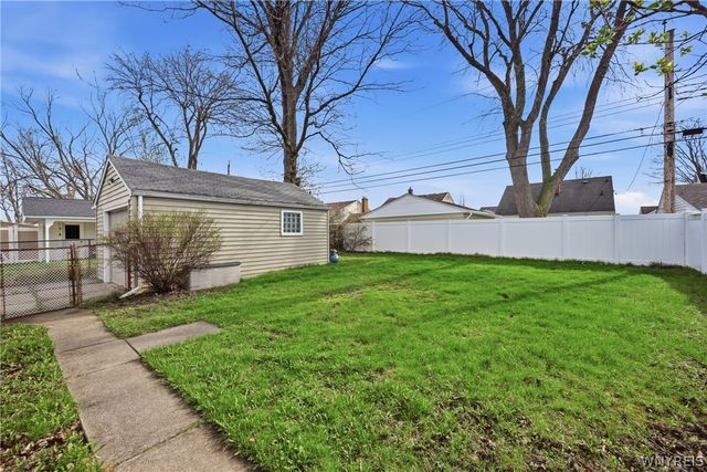 74 Sherwin Drive, Tonawanda, NY 14150