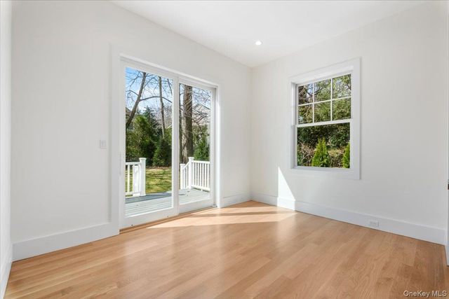 8 Dell Road, Scarsdale, NY 10583