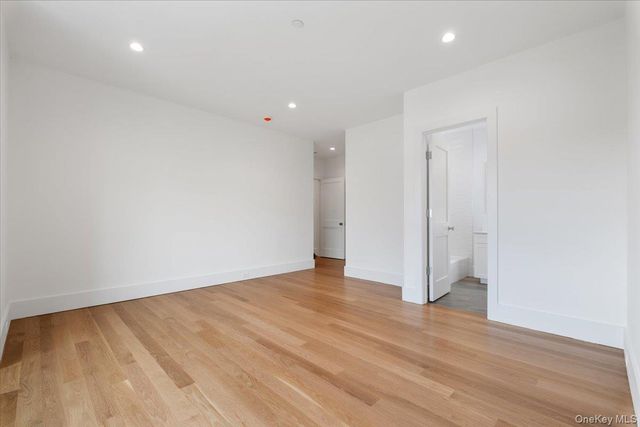 8 Dell Road, Scarsdale, NY 10583