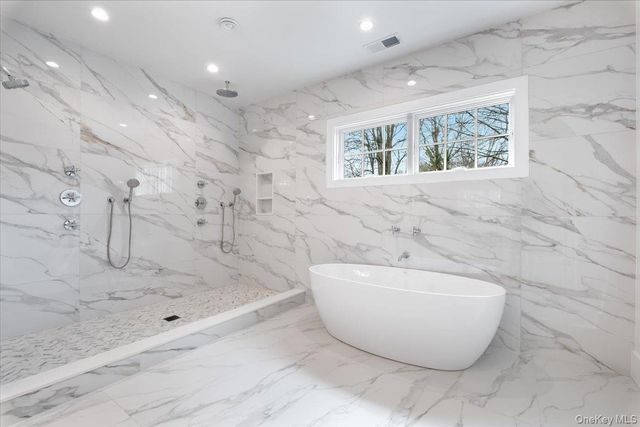 8 Dell Road, Scarsdale, NY 10583