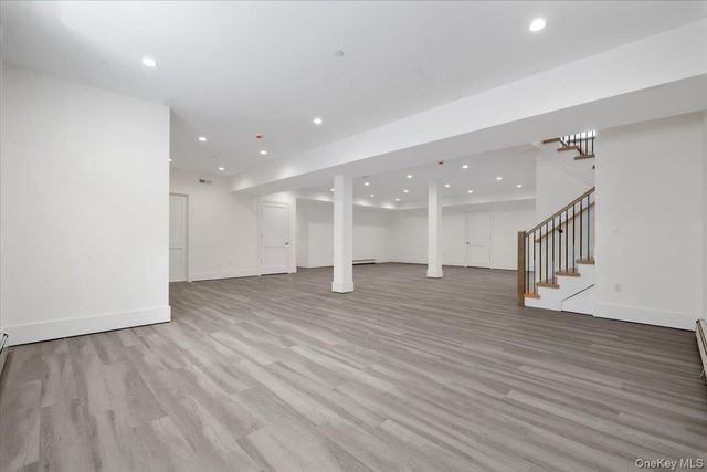 8 Dell Road, Scarsdale, NY 10583