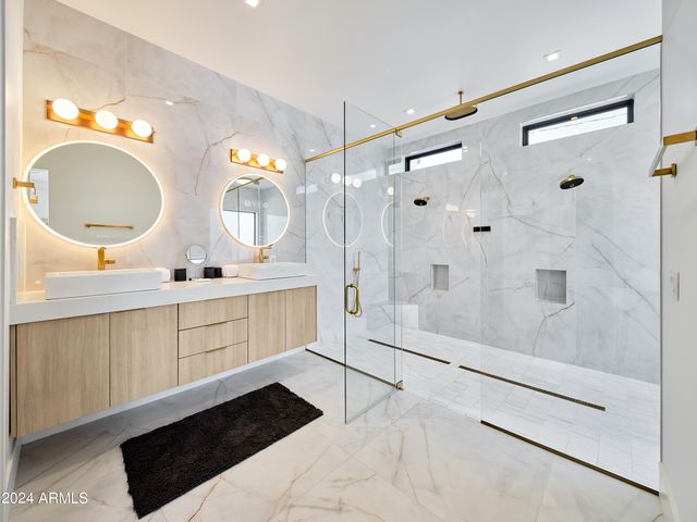 7707 E 3rd Street, Scottsdale, AZ 85251