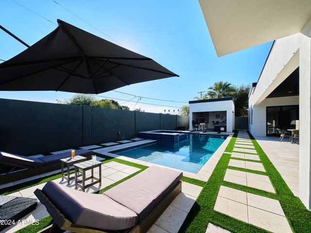 7707 E 3rd Street, Scottsdale, AZ 85251