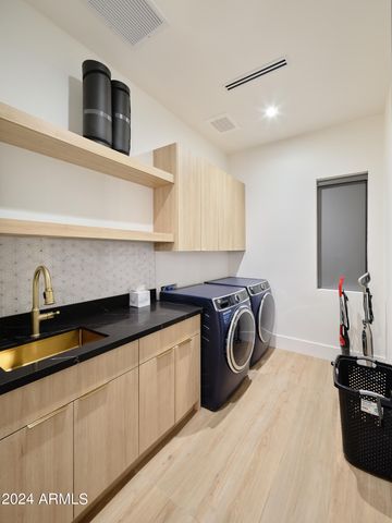 7707 E 3rd Street, Scottsdale, AZ 85251