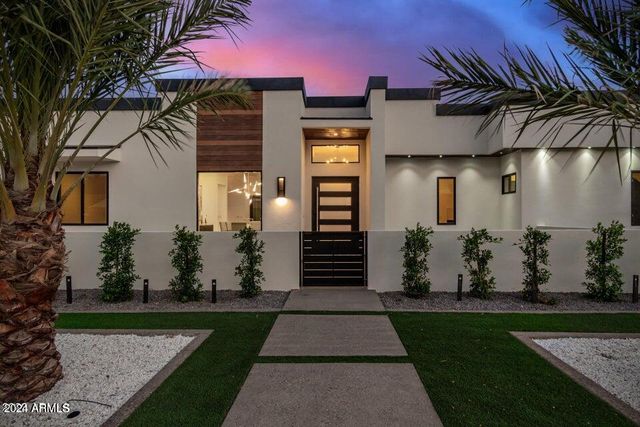 7707 E 3rd Street, Scottsdale, AZ 85251