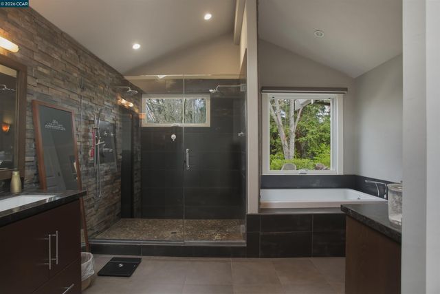 181 Alegra Ln, Walnut Creek, CA 94598