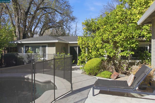 181 Alegra Ln, Walnut Creek, CA 94598