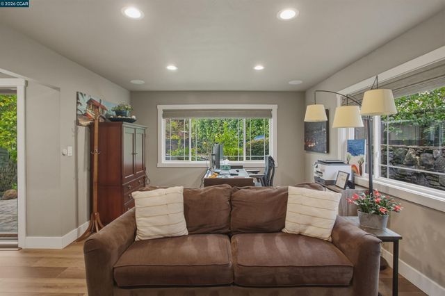 181 Alegra Ln, Walnut Creek, CA 94598