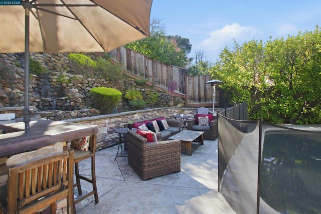 181 Alegra Ln, Walnut Creek, CA 94598