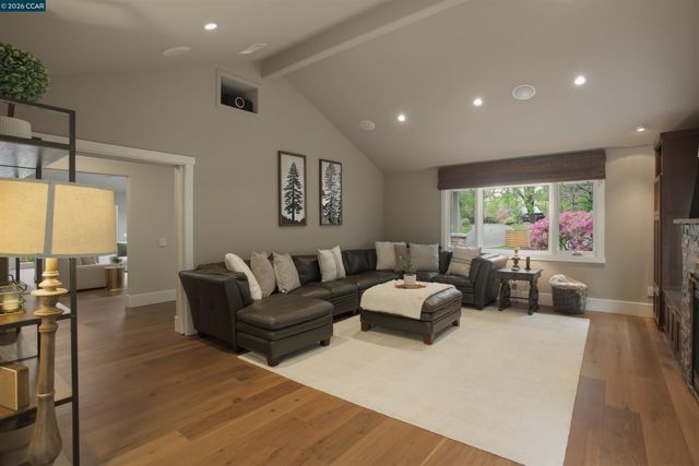 181 Alegra Ln, Walnut Creek, CA 94598