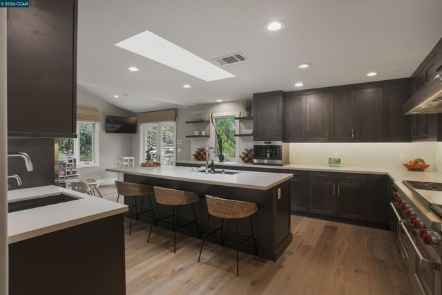 181 Alegra Ln, Walnut Creek, CA 94598