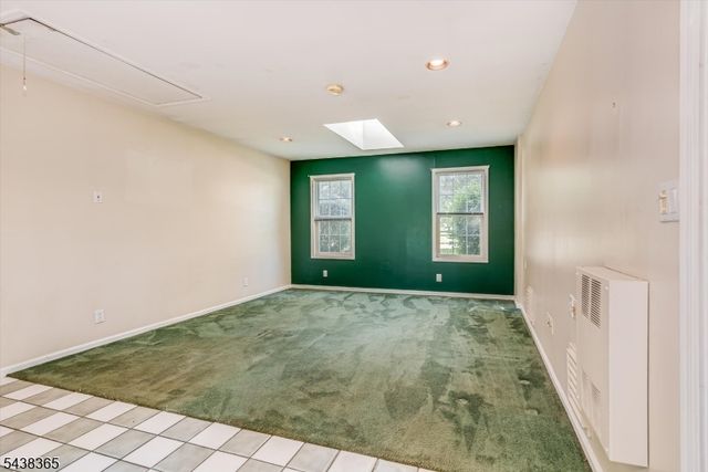 77 Pine St, Newton Town, NJ 07860