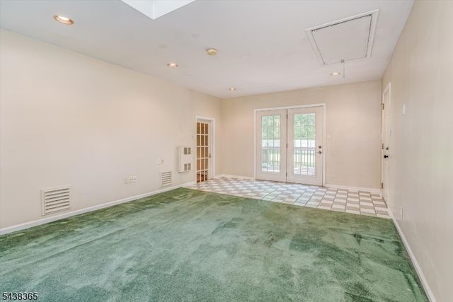 77 Pine St, Newton Town, NJ 07860