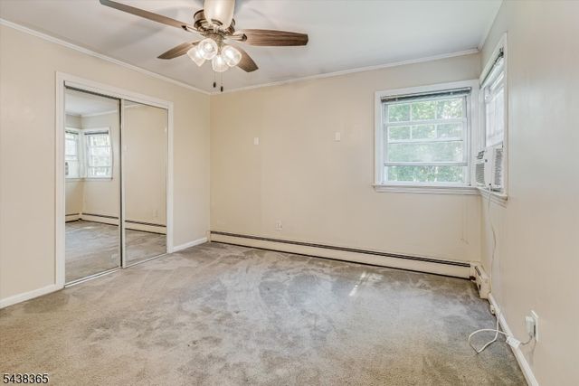 77 Pine St, Newton Town, NJ 07860