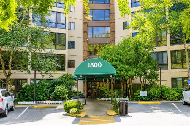 1800 Clairmont Lake A625, Decatur, GA 30033