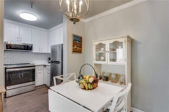 1800 Clairmont Lake A625, Decatur, GA 30033
