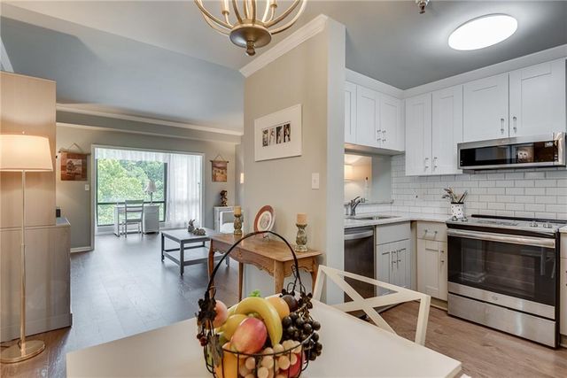 1800 Clairmont Lake A625, Decatur, GA 30033