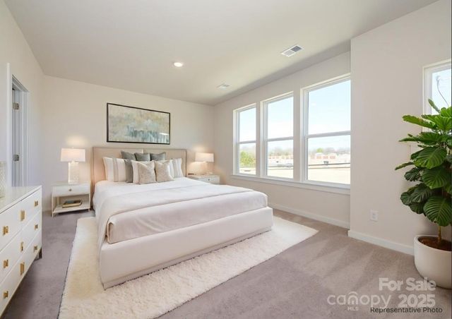 1526 Lithium Lane, Charlotte, NC 28211