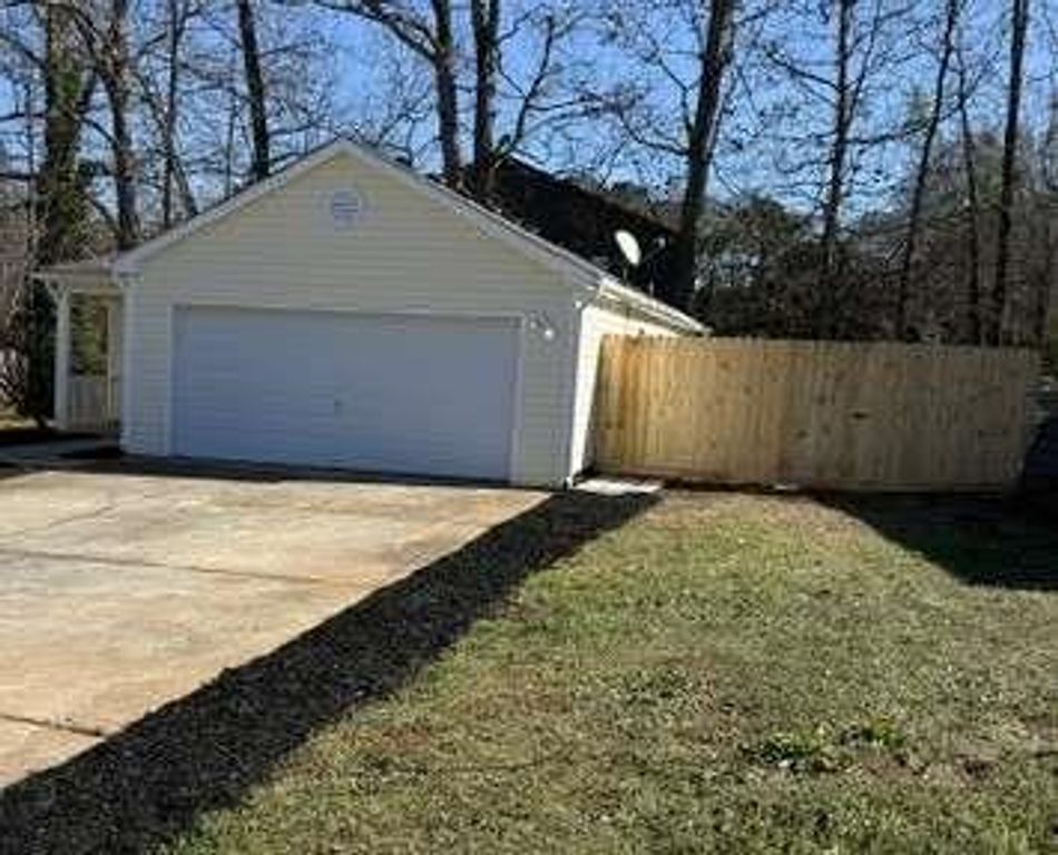 1664 Hallmark Hills Drive, Griffin, GA 30223