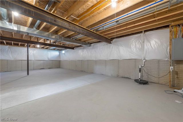 23427 Daisey Drive, Columbia Station, OH 44028