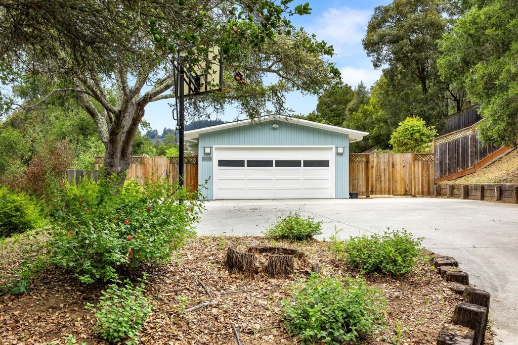 1200 Day Valley Road, Aptos, CA 95003