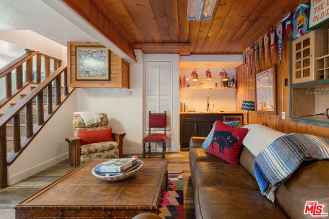 24015 Altdorf Drive, Crestline, CA 92325