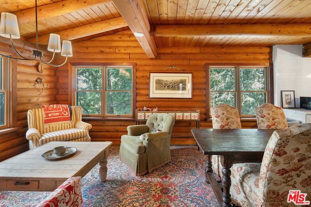 24015 Altdorf Drive, Crestline, CA 92325