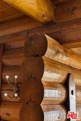 24015 Altdorf Drive, Crestline, CA 92325