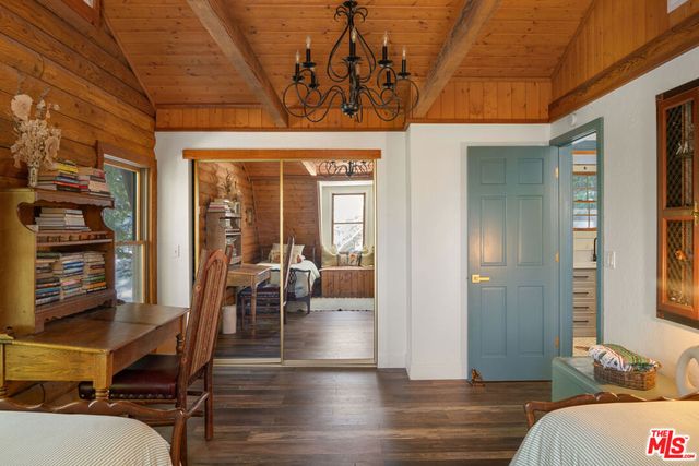 24015 Altdorf Drive, Crestline, CA 92325