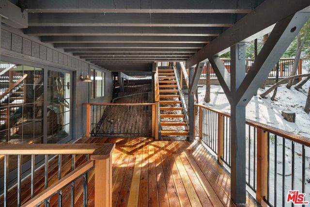 24015 Altdorf Drive, Crestline, CA 92325