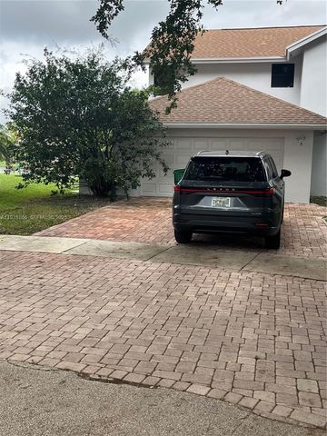 8871 SW 57th Ct, Cooper City, FL 33328