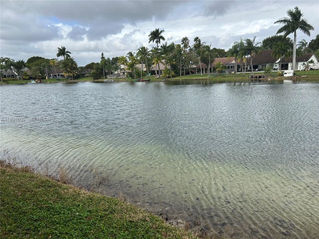 8871 SW 57th Ct, Cooper City, FL 33328