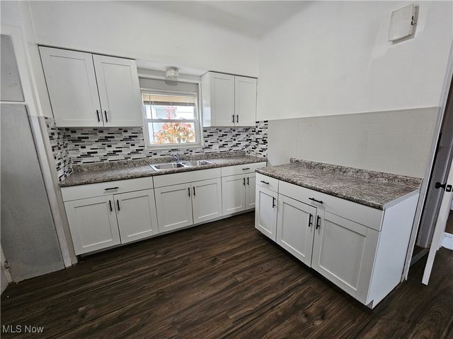 3891 W 21st Street, Cleveland, OH 44109